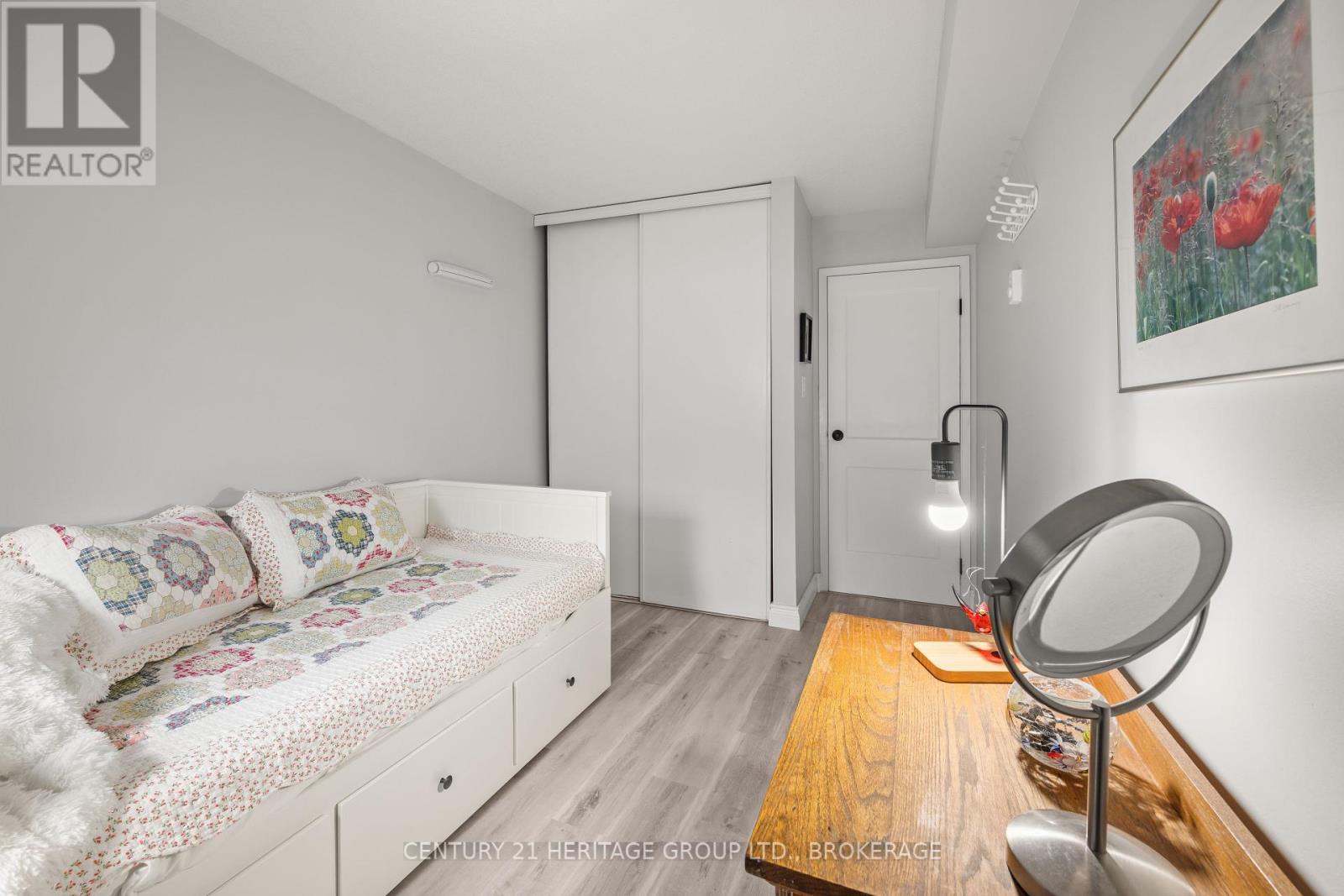 Photo 27 of 114 573 Armstrong Road, Kingston ON