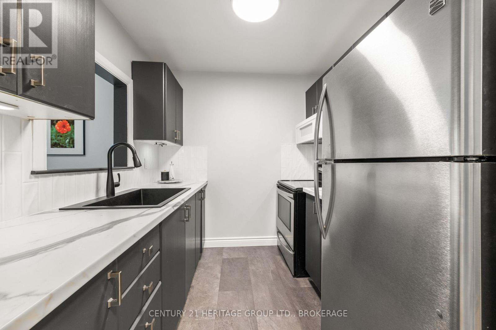 Photo 19 of 114 573 Armstrong Road, Kingston ON