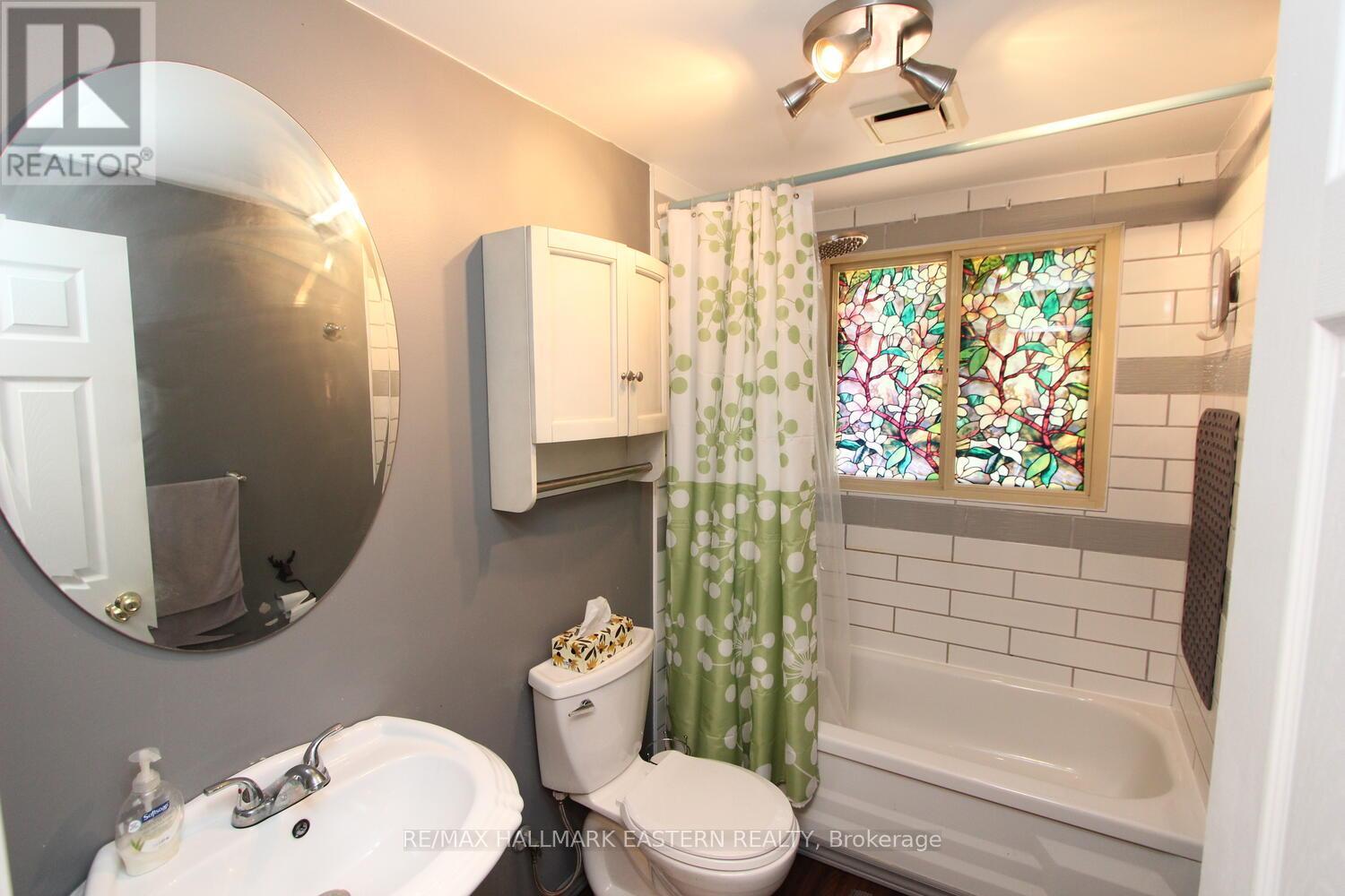 Photo 23 of 291 Roma Lane, Stirlingrawdon ON