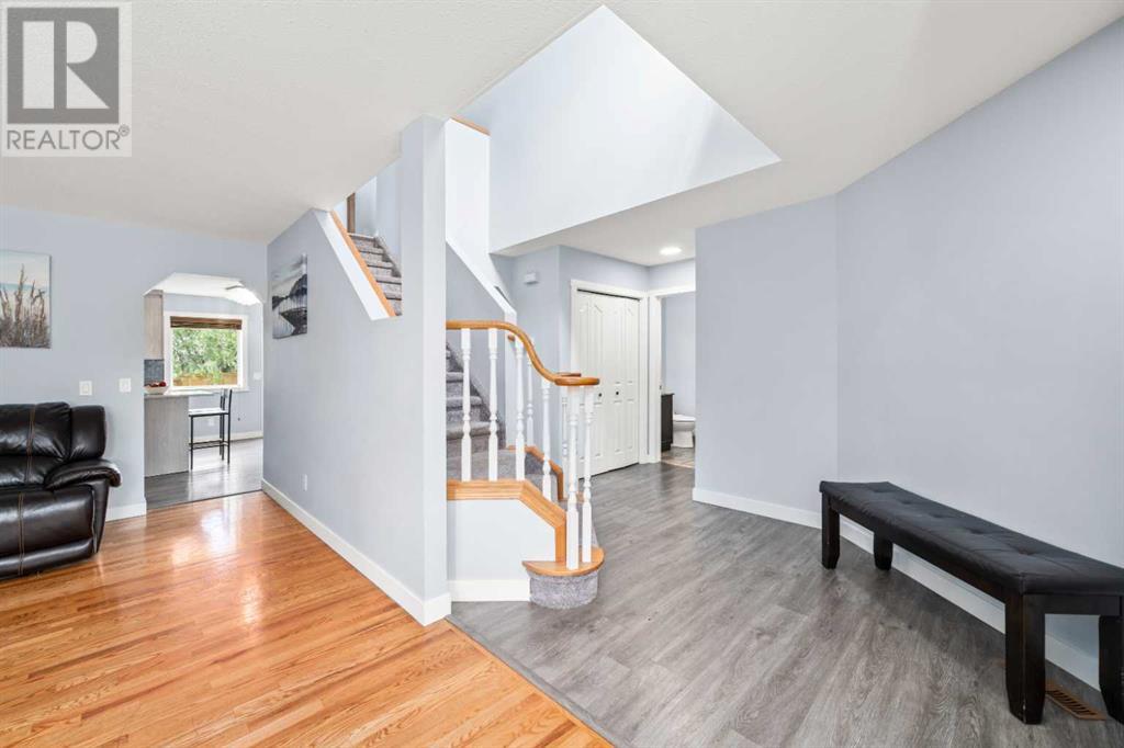 Single Family House for Sale in  Hidden Ranch Crescent NW Hidden Valley Calgary 