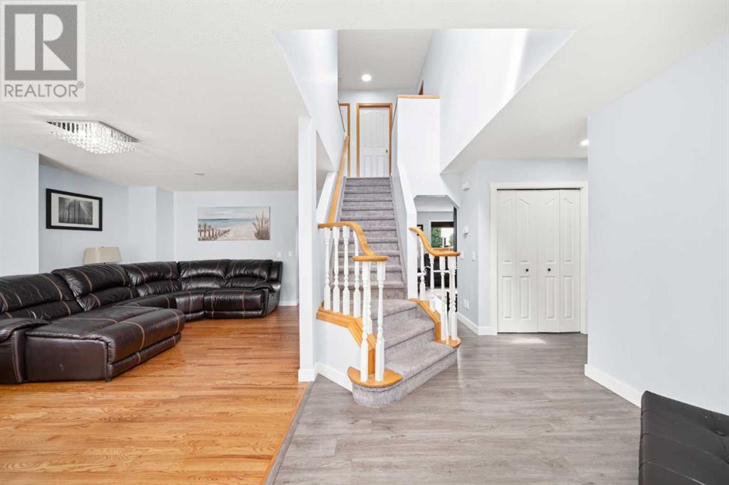 Single Family House for Sale in  Hidden Ranch Crescent NW Hidden Valley Calgary 