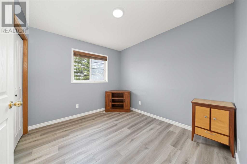 Single Family House for Sale in  Hidden Ranch Crescent NW Hidden Valley Calgary 