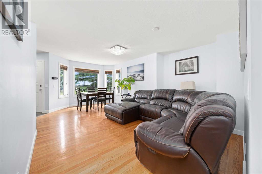Single Family House for Sale in  Hidden Ranch Crescent NW Hidden Valley Calgary 