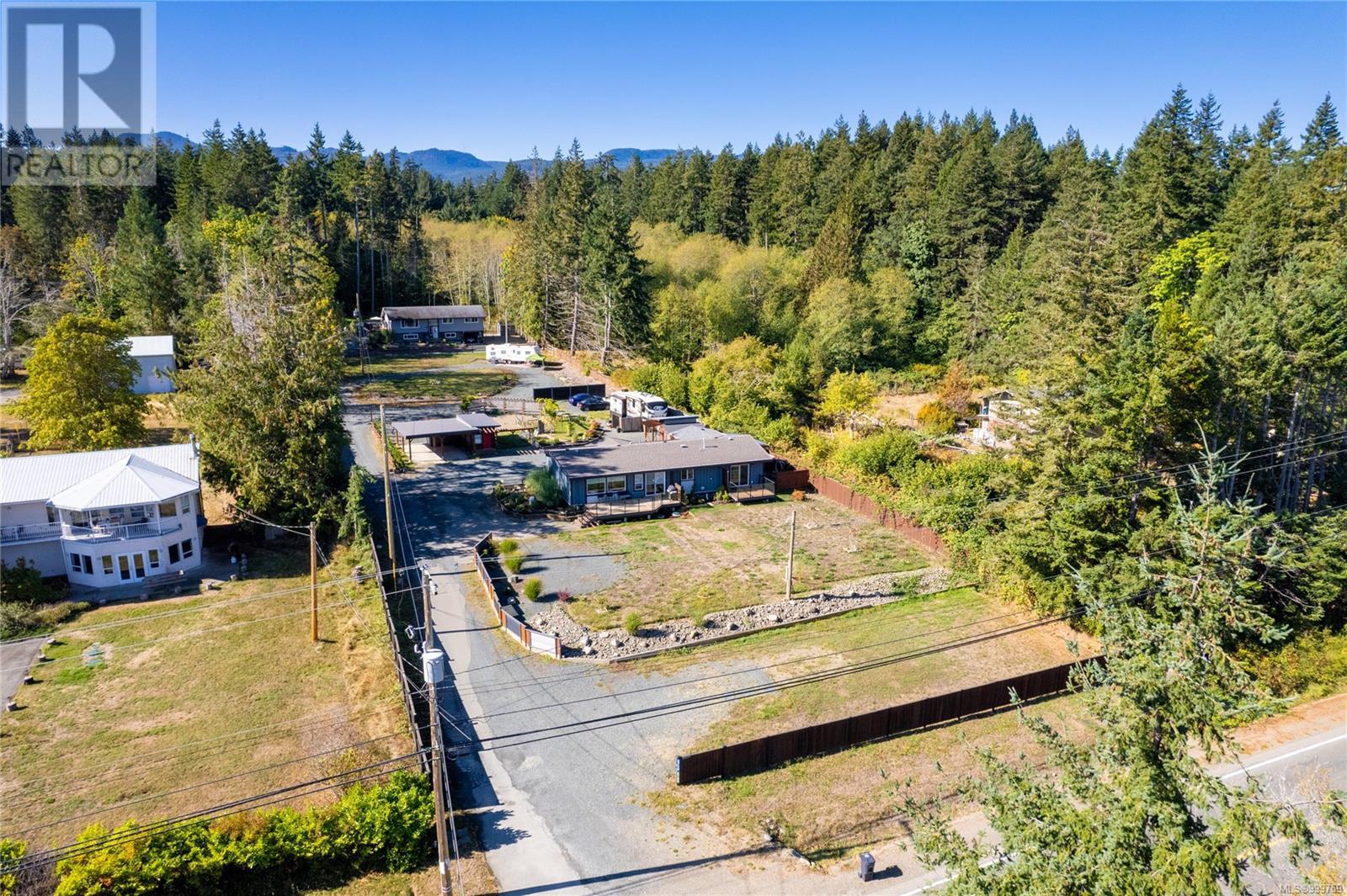 6712 Island Hwy W, Bowser