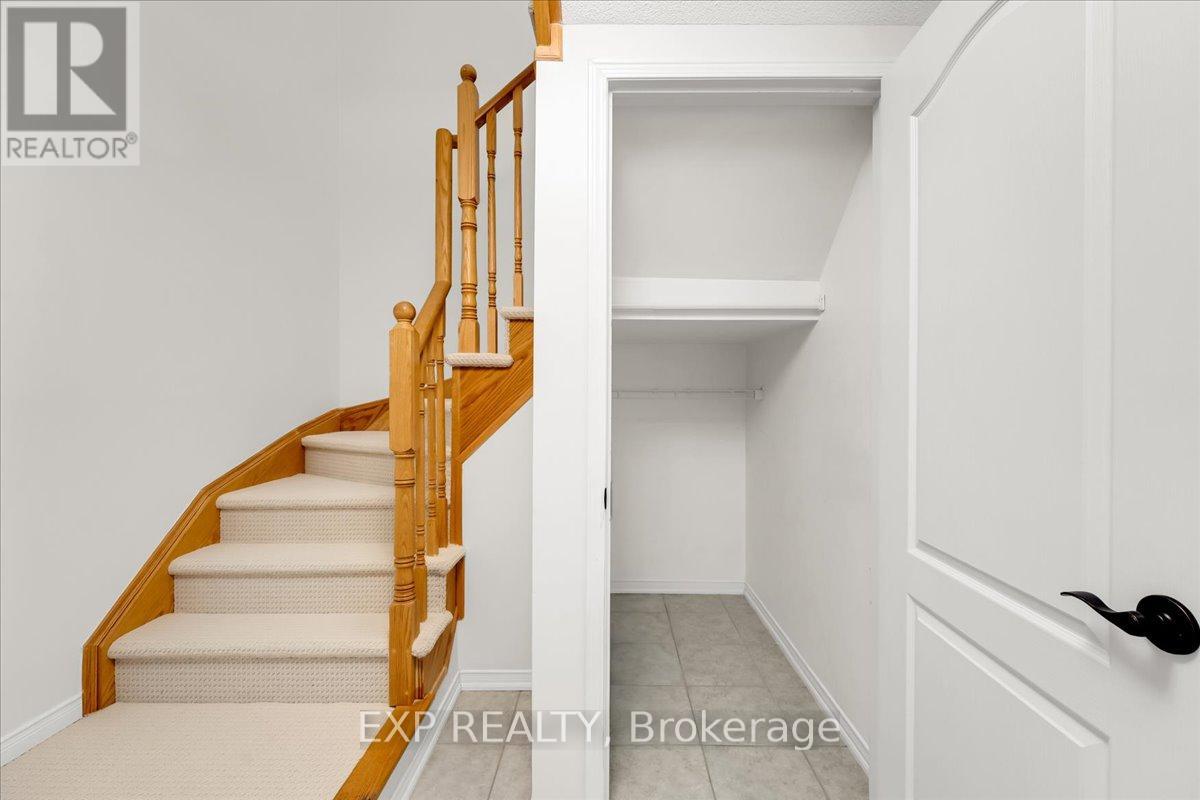 Photo 21 of 14 2468 Post Road, Oakville ON
