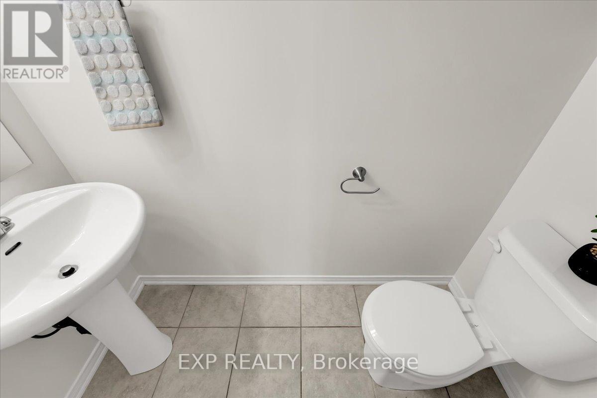 Photo 5 of 14 2468 Post Road, Oakville ON