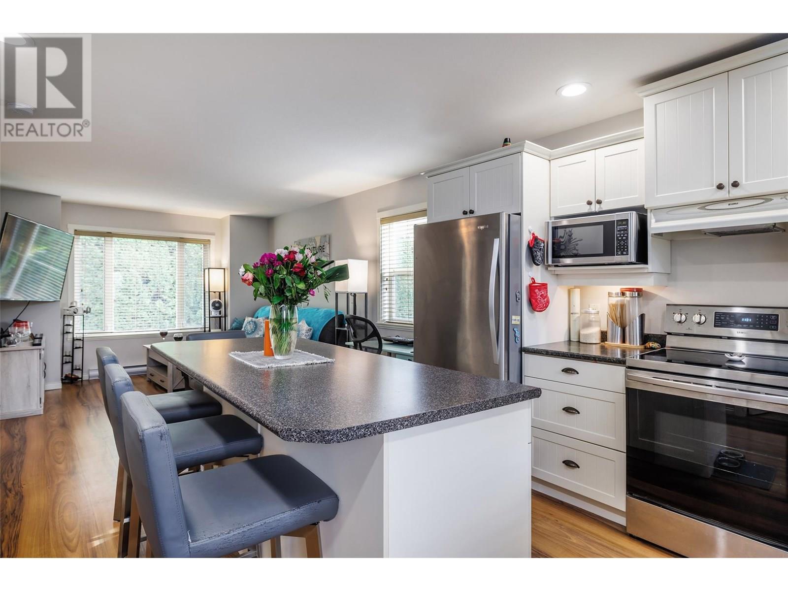  1945 Bowes Street, Kelowna