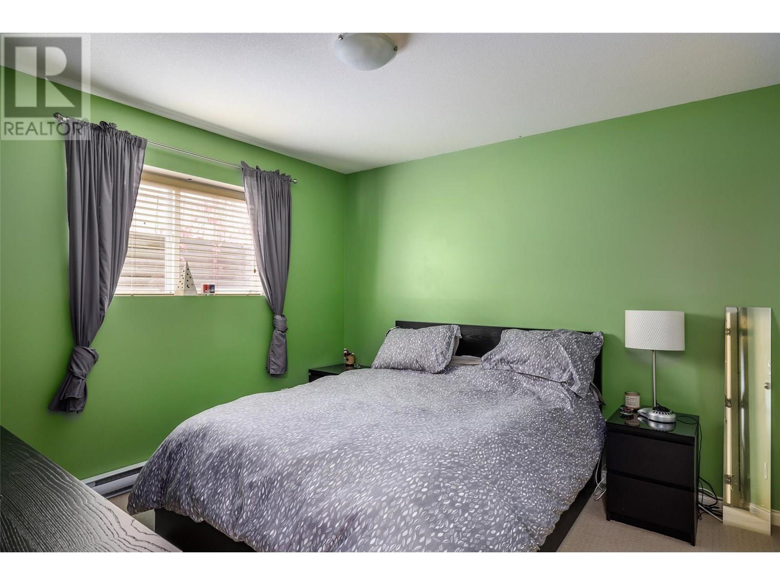  1945 Bowes Street, Kelowna