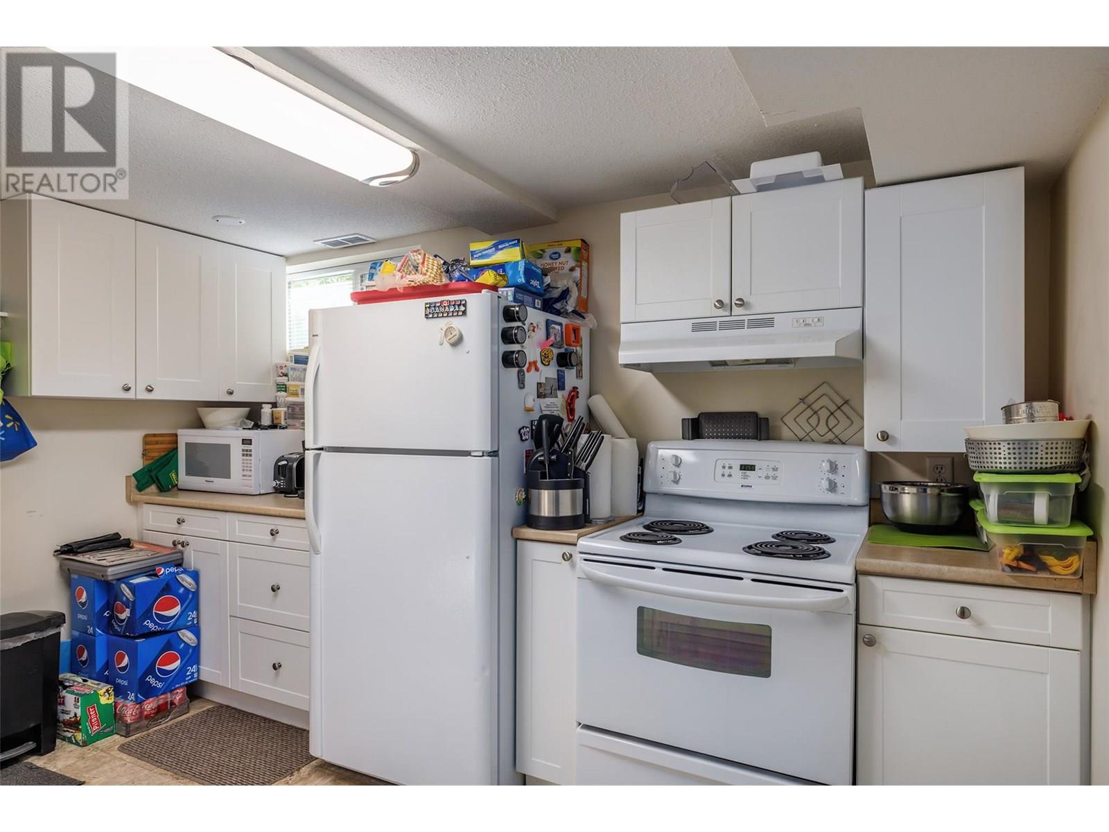  1945 Bowes Street, Kelowna