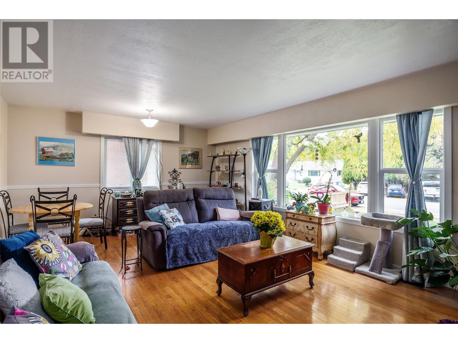  1945 Bowes Street, Kelowna