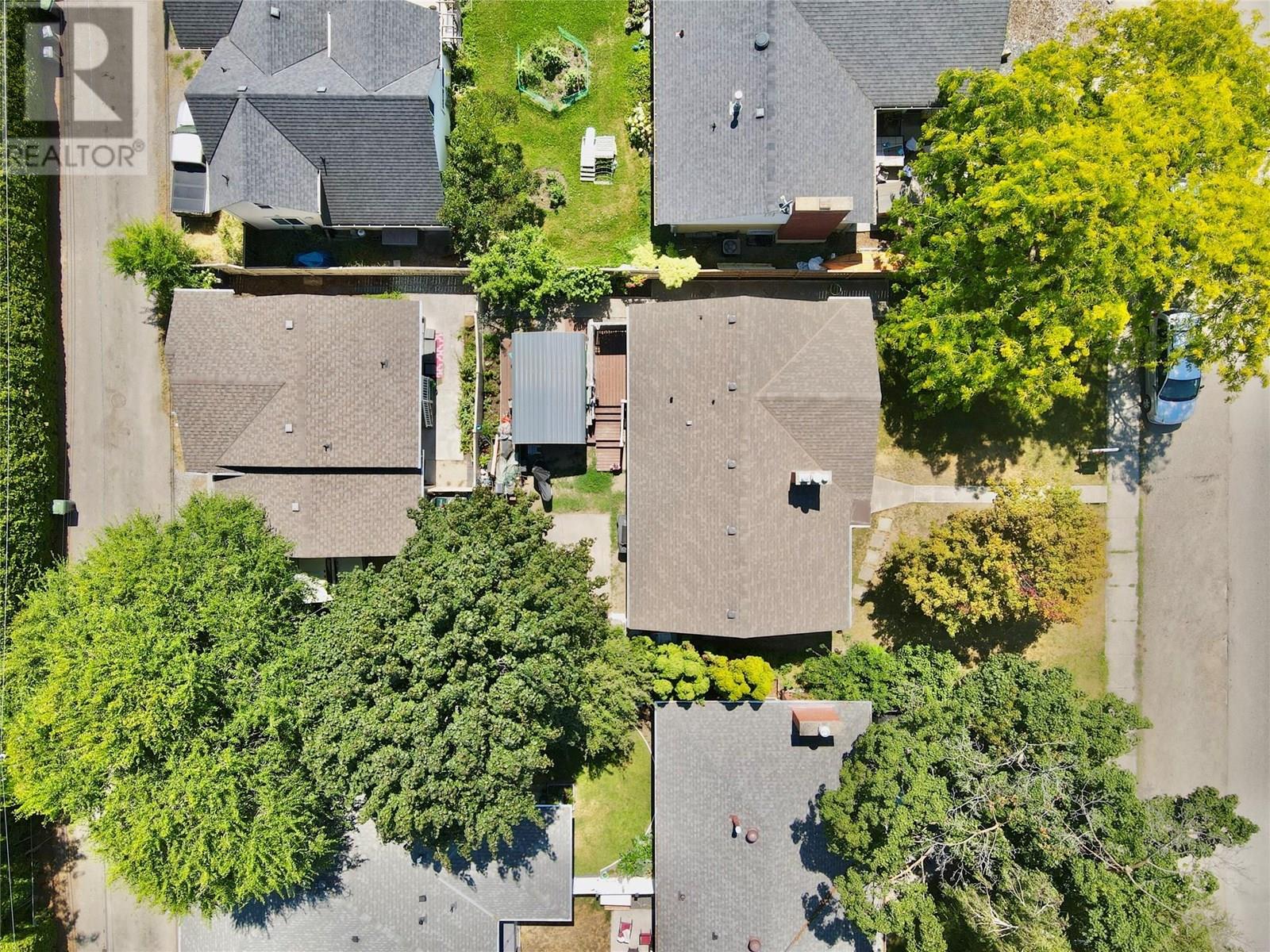  1945 Bowes Street, Kelowna