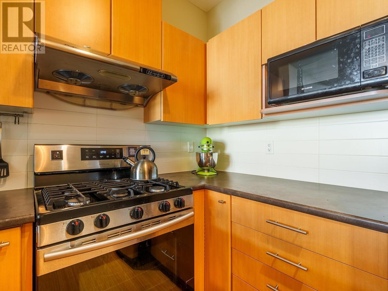 Photo 10 of 505 9319 University Crescent, Burnaby BC