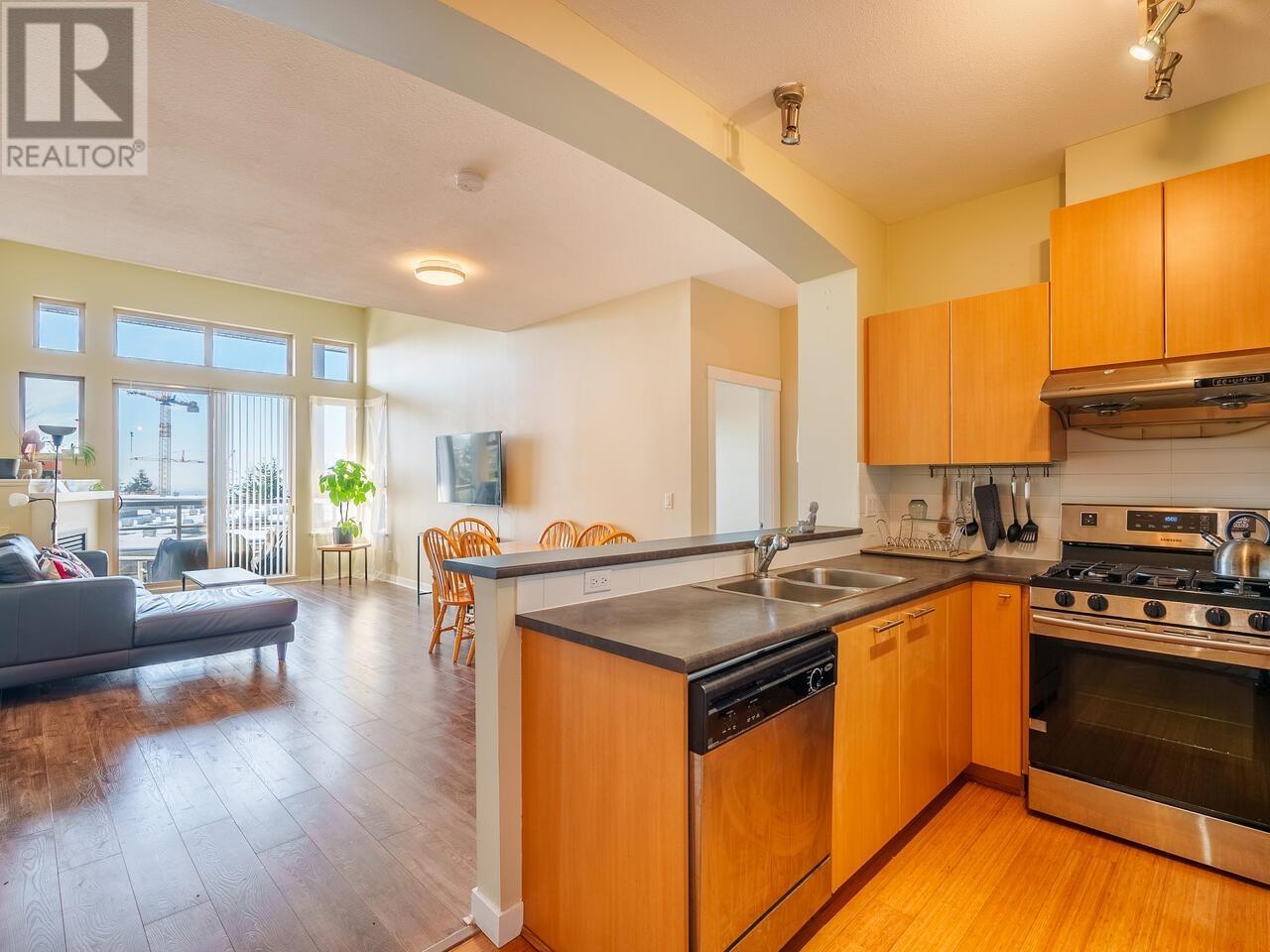 Photo 11 of 505 9319 University Crescent, Burnaby BC