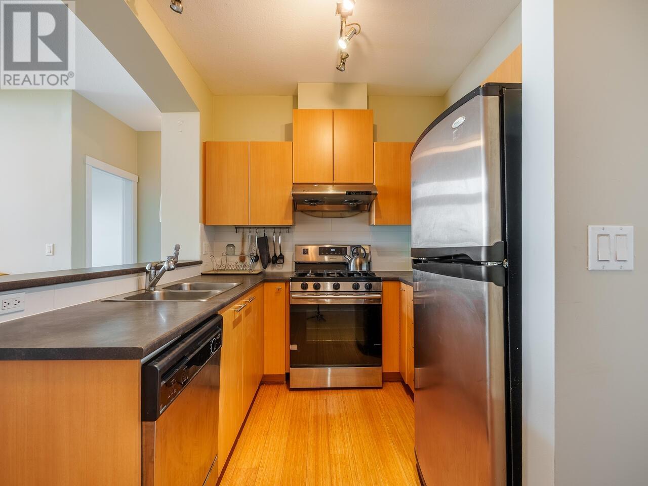 Photo 9 of 505 9319 University Crescent, Burnaby BC