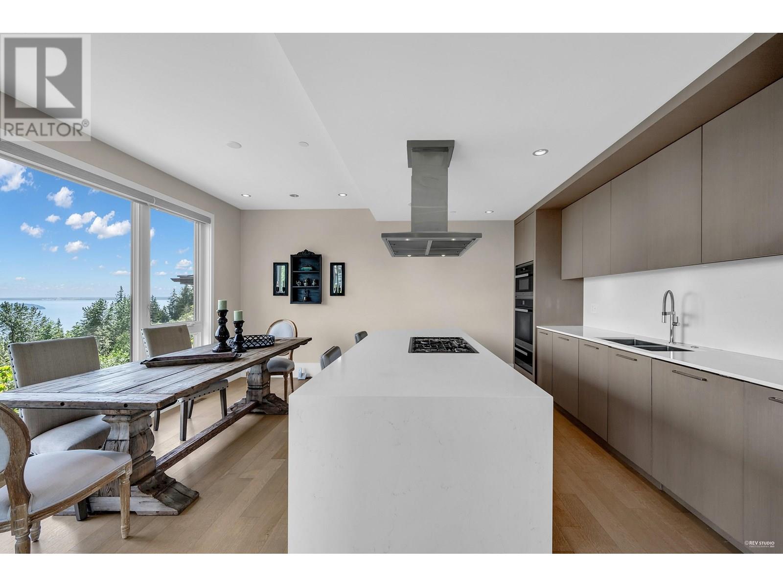 3008 BURFIELD PLACE, West Vancouver