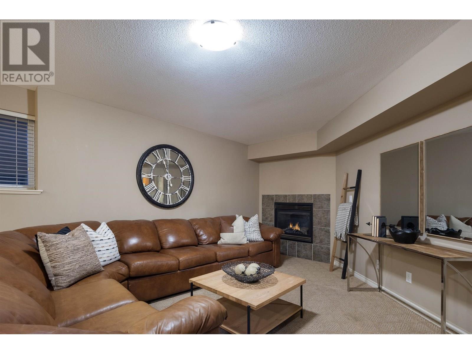 Photo 1 of 26615 98 Avenue, Maple Ridge BC