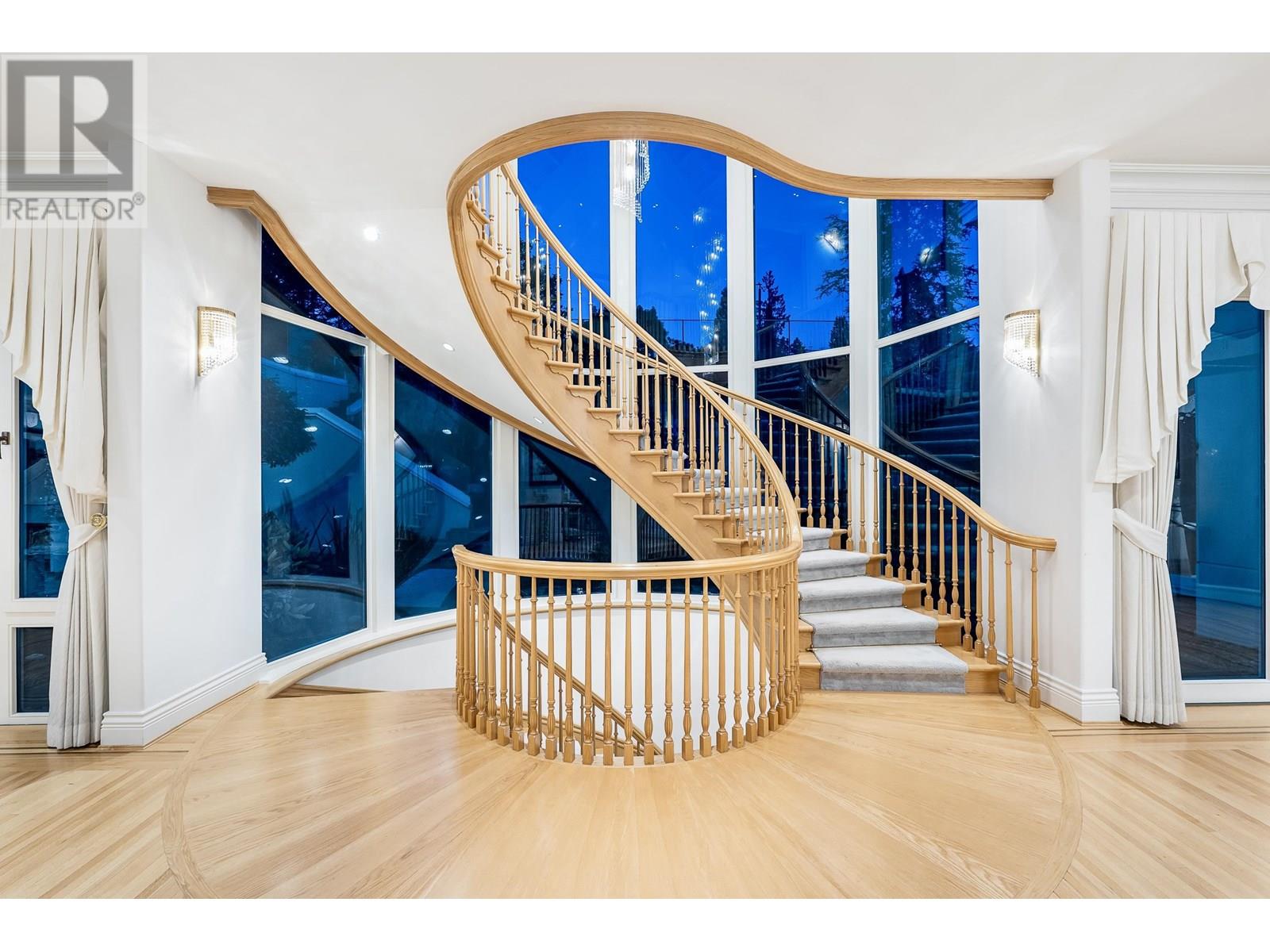 Photo 32 of 965 King Georges Way, West Vancouver BC