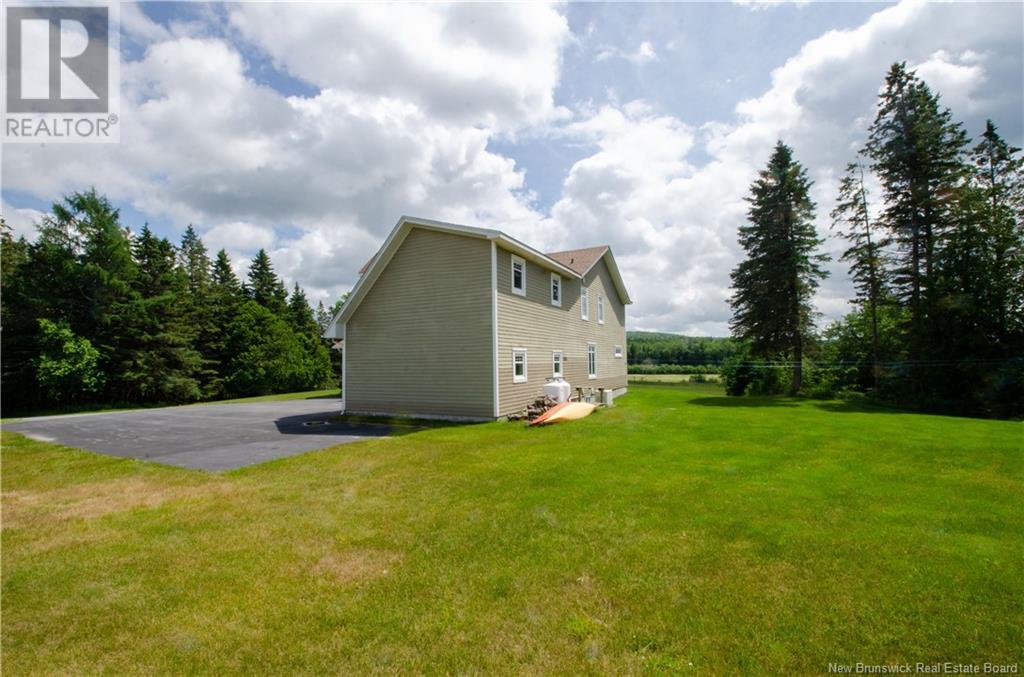 Photo 23 of 560 Lakeside Road, Smithtown NB