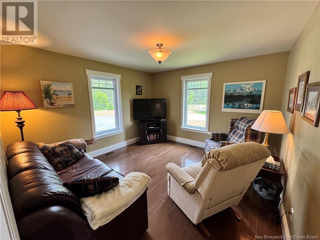 Photo 31 of 560 Lakeside Road, Smithtown NB