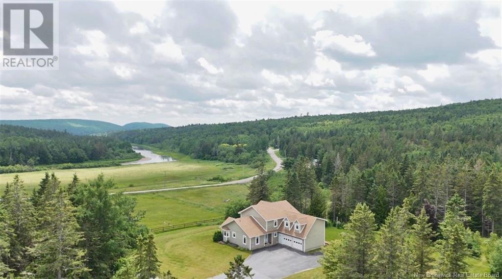 Photo 4 of 560 Lakeside Road, Smithtown NB