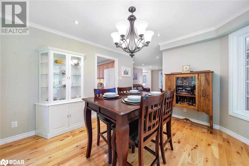Photo 19 of 29 Robert Boulevard, Hillsdale ON