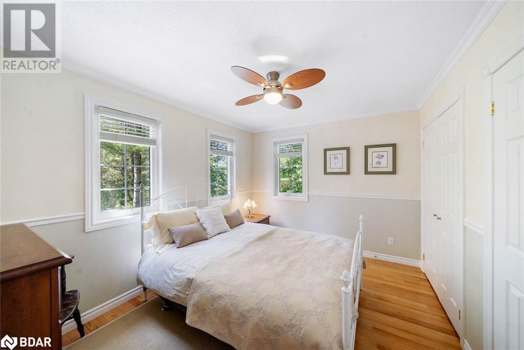 Photo 32 of 29 Robert Boulevard, Hillsdale ON