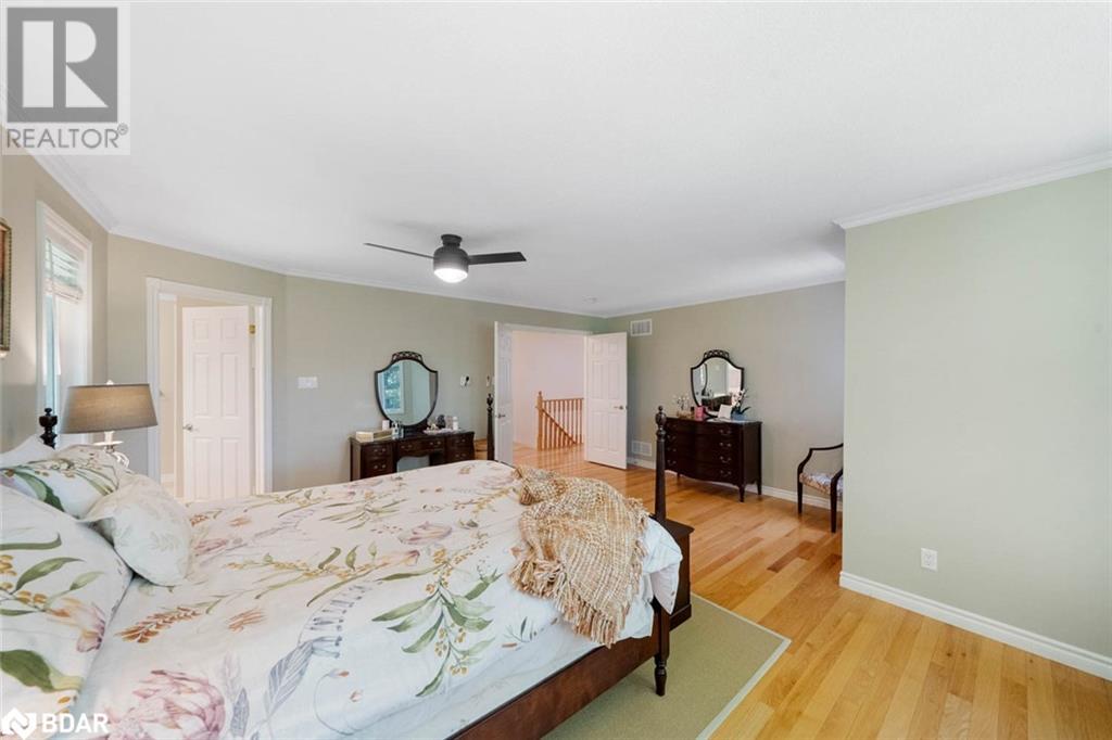 Photo 24 of 29 Robert Boulevard, Hillsdale ON