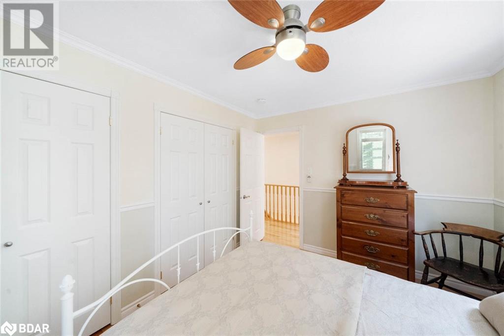 Photo 6 of 29 Robert Boulevard, Hillsdale ON