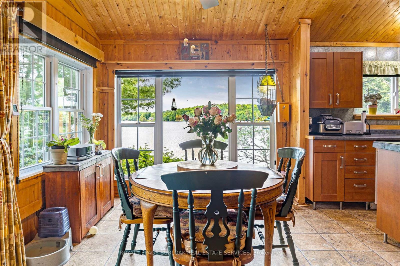 Photo 9 of 501 North Bay Lake Road, Perry ON