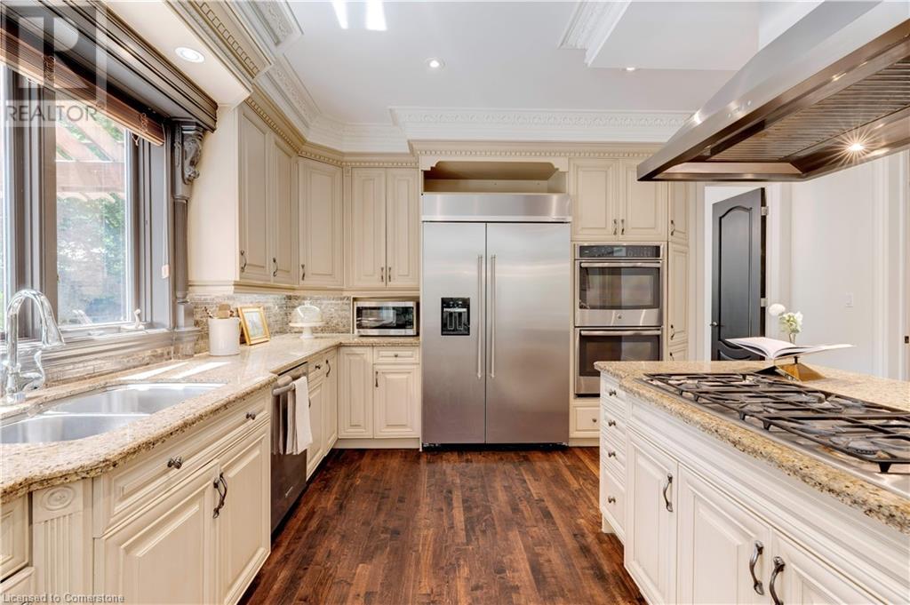Photo 44 of 106 Appleby Place, Burlington ON