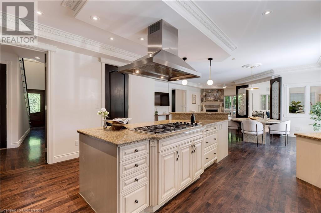 Photo 21 of 106 Appleby Place, Burlington ON