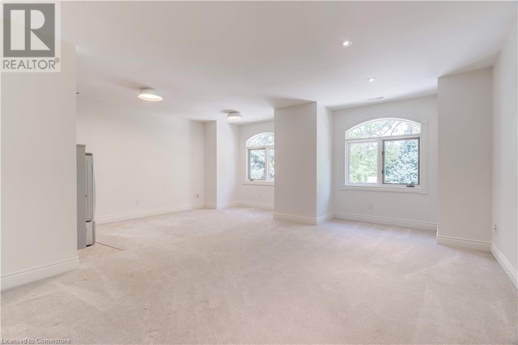 Photo 23 of 106 Appleby Place, Burlington ON