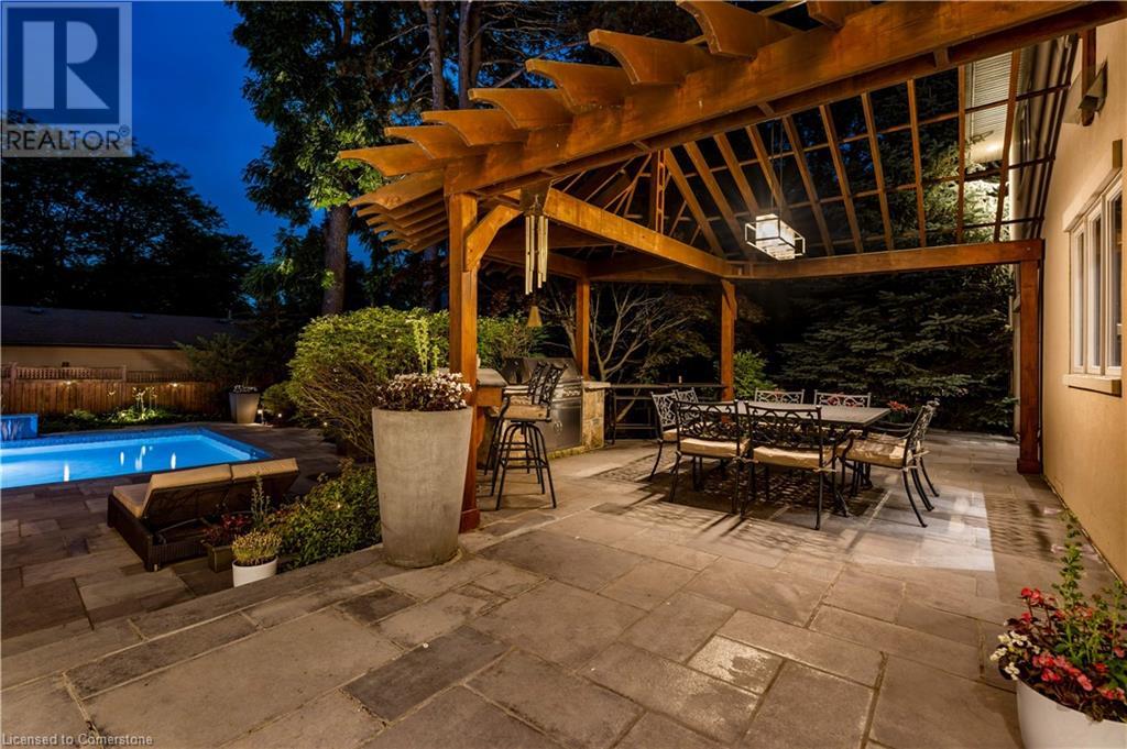 Photo 14 of 106 Appleby Place, Burlington ON