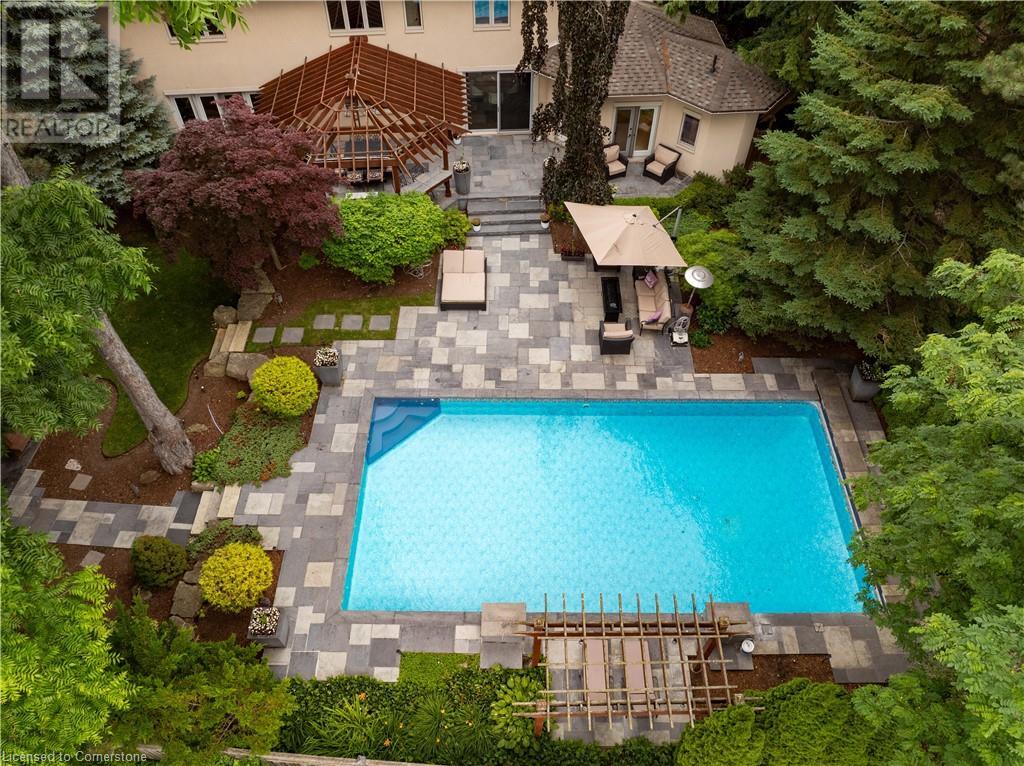 Photo 6 of 106 Appleby Place, Burlington ON