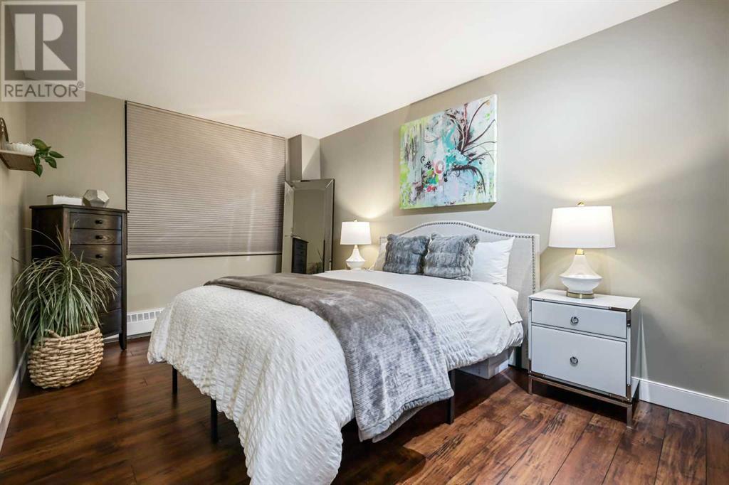 Single Family House for Sale in   Point Mckay Crescent NW Point McKay Calgary 