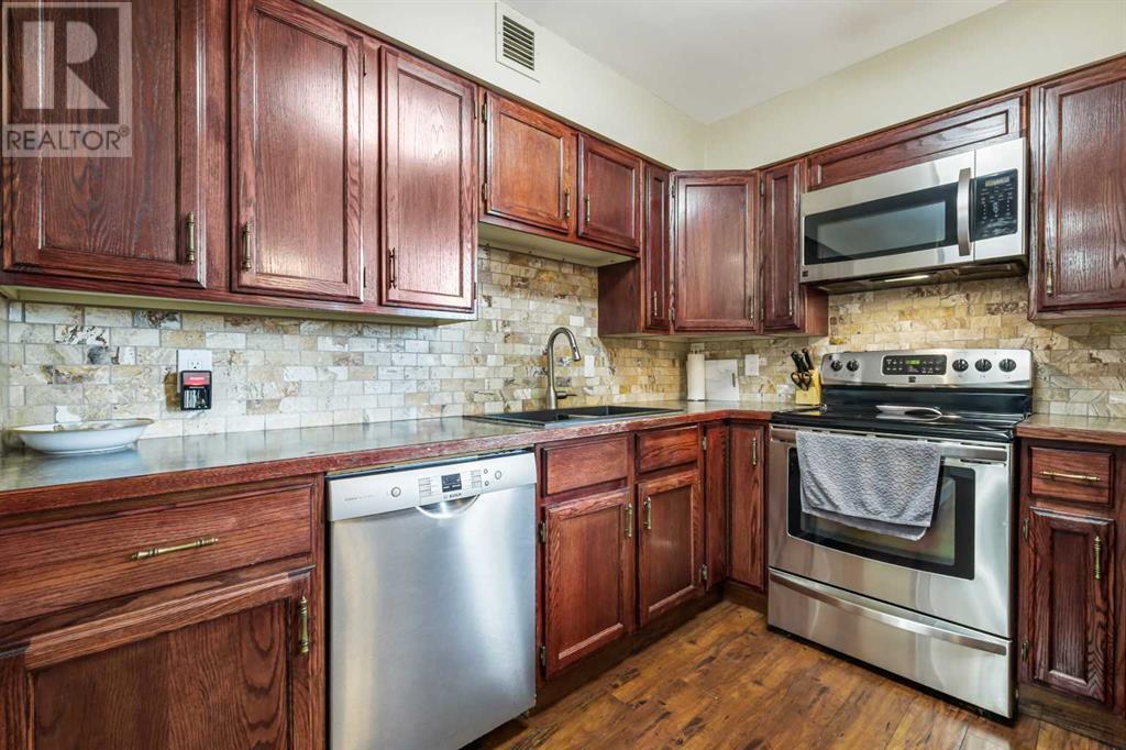 Single Family House for Sale in   Point Mckay Crescent NW Point McKay Calgary 