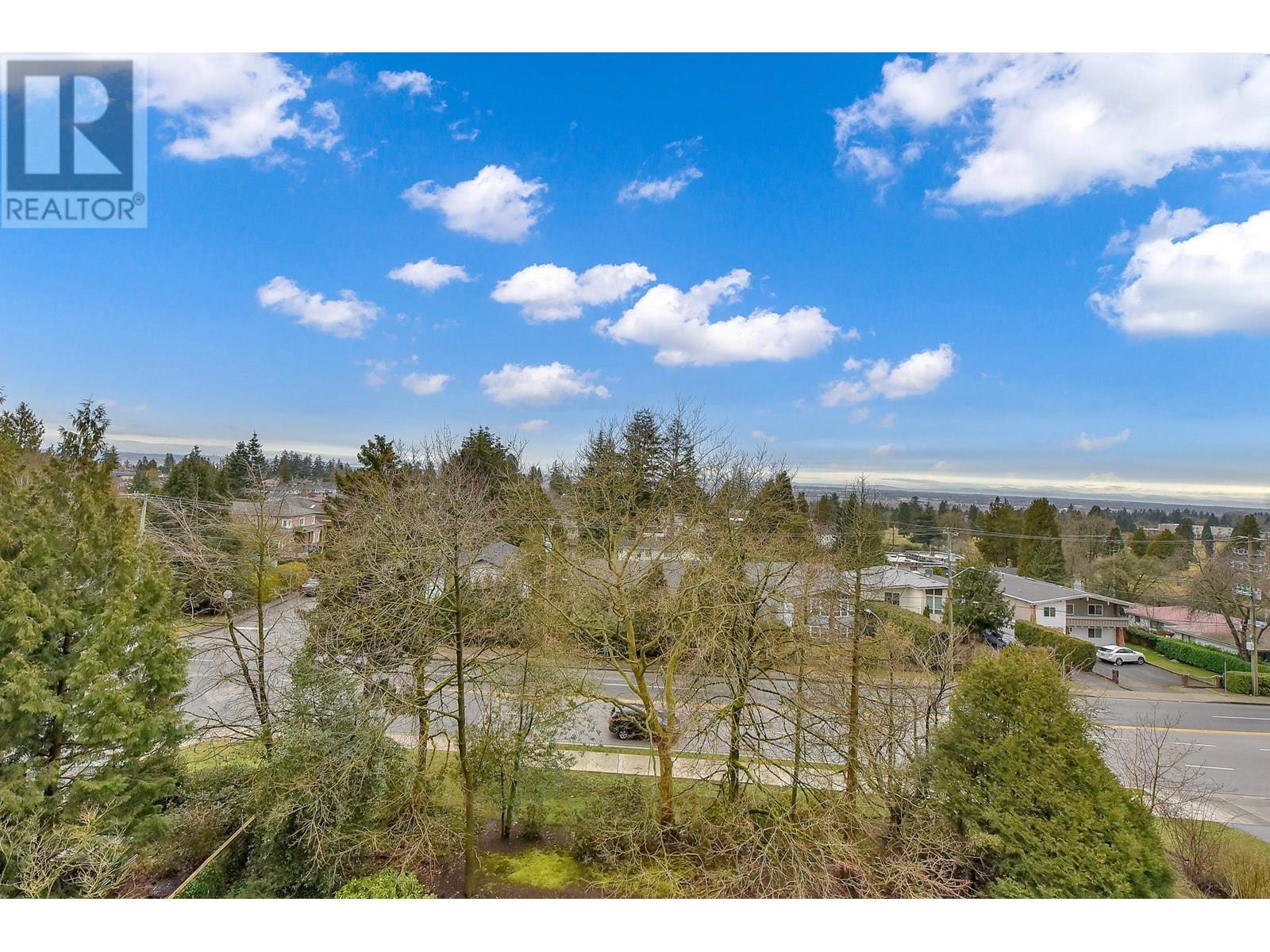 Photo 5 of 605 6759 Willingdon Avenue, Burnaby BC