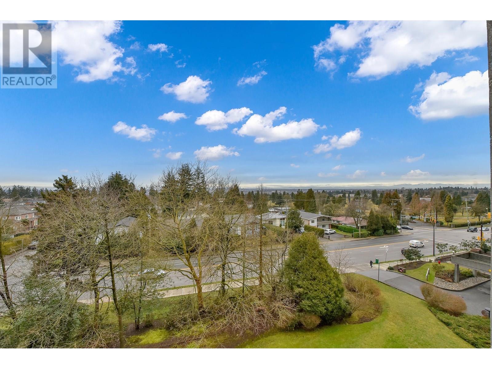 Photo 8 of 605 6759 Willingdon Avenue, Burnaby BC