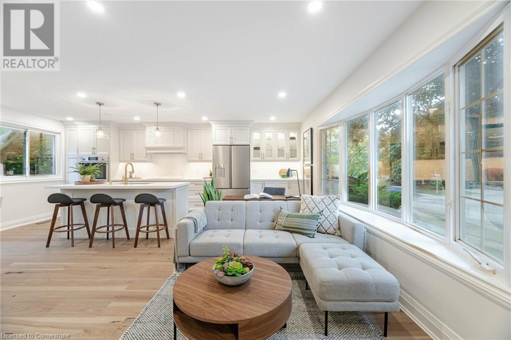 Photo 8 of 3150 Bentworth Drive, Burlington ON