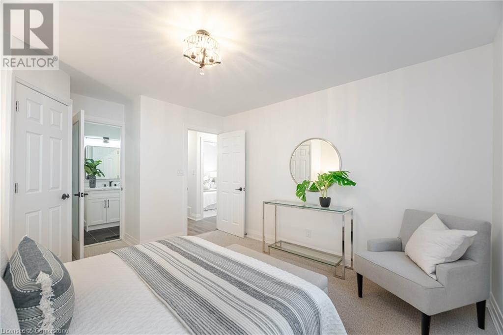 Photo 17 of 3150 Bentworth Drive, Burlington ON