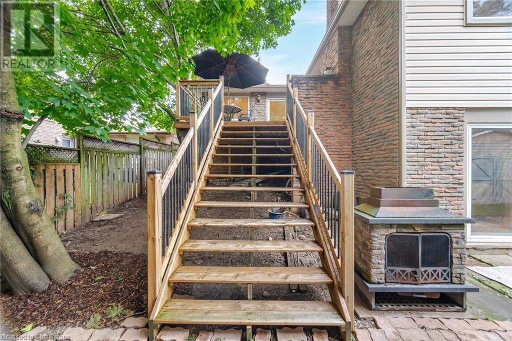 Photo 43 of 3150 Bentworth Drive, Burlington ON