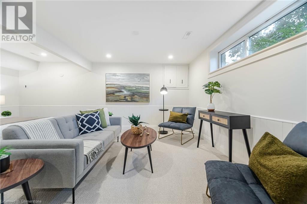Photo 35 of 3150 Bentworth Drive, Burlington ON