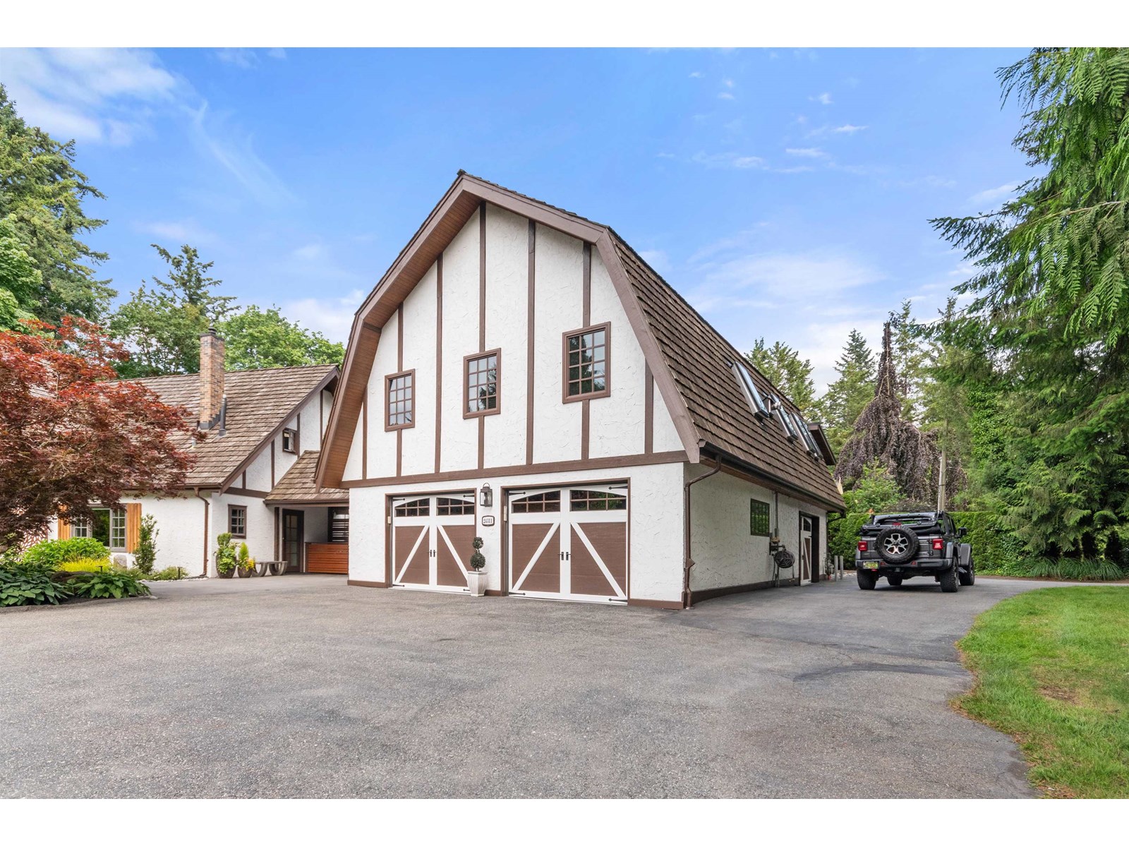 Photo 2 of 24311 63 Avenue, Langley BC
