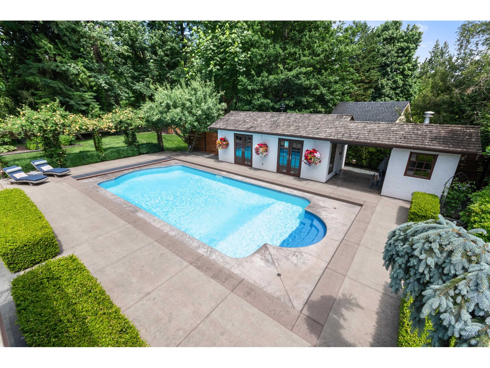 Photo 5 of 24311 63 Avenue, Langley BC