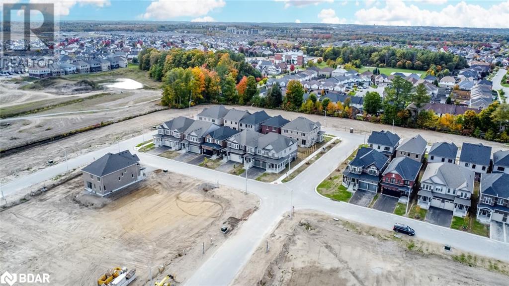 Photo 2 of 9 Amsterdam Drive, Barrie ON