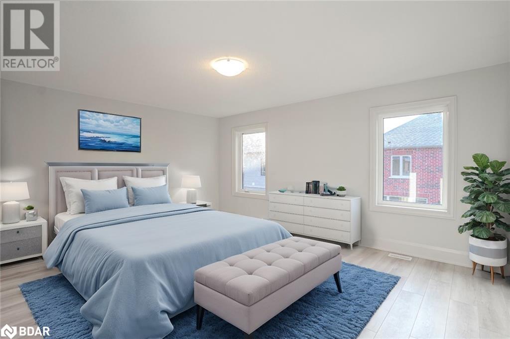 Photo 4 of 9 Amsterdam Drive, Barrie ON