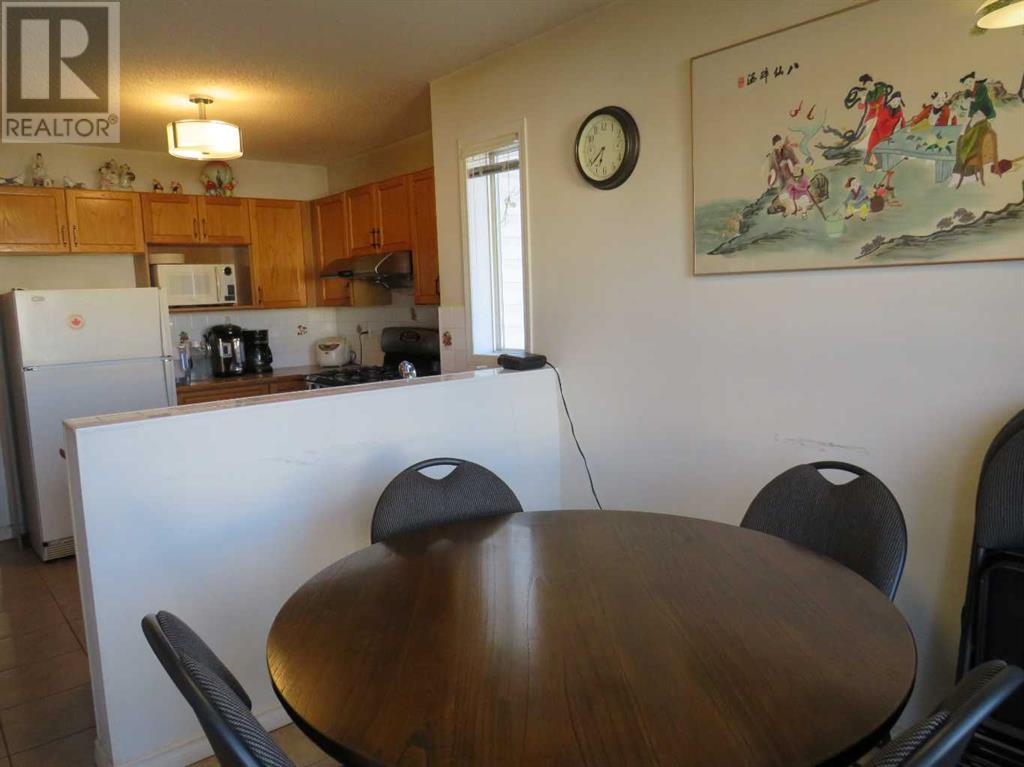 Single Family House Bi-level for Sale in  Applewood Drive SE Applewood Park Calgary 