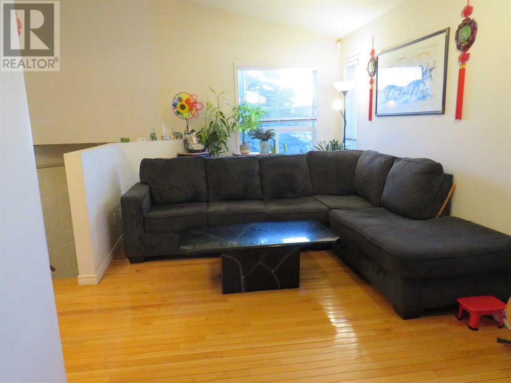 Single Family House Bi-level for Sale in  Applewood Drive SE Applewood Park Calgary 