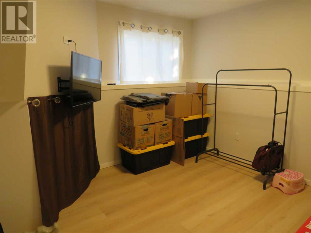Single Family House Bi-level for Sale in  Applewood Drive SE Applewood Park Calgary 