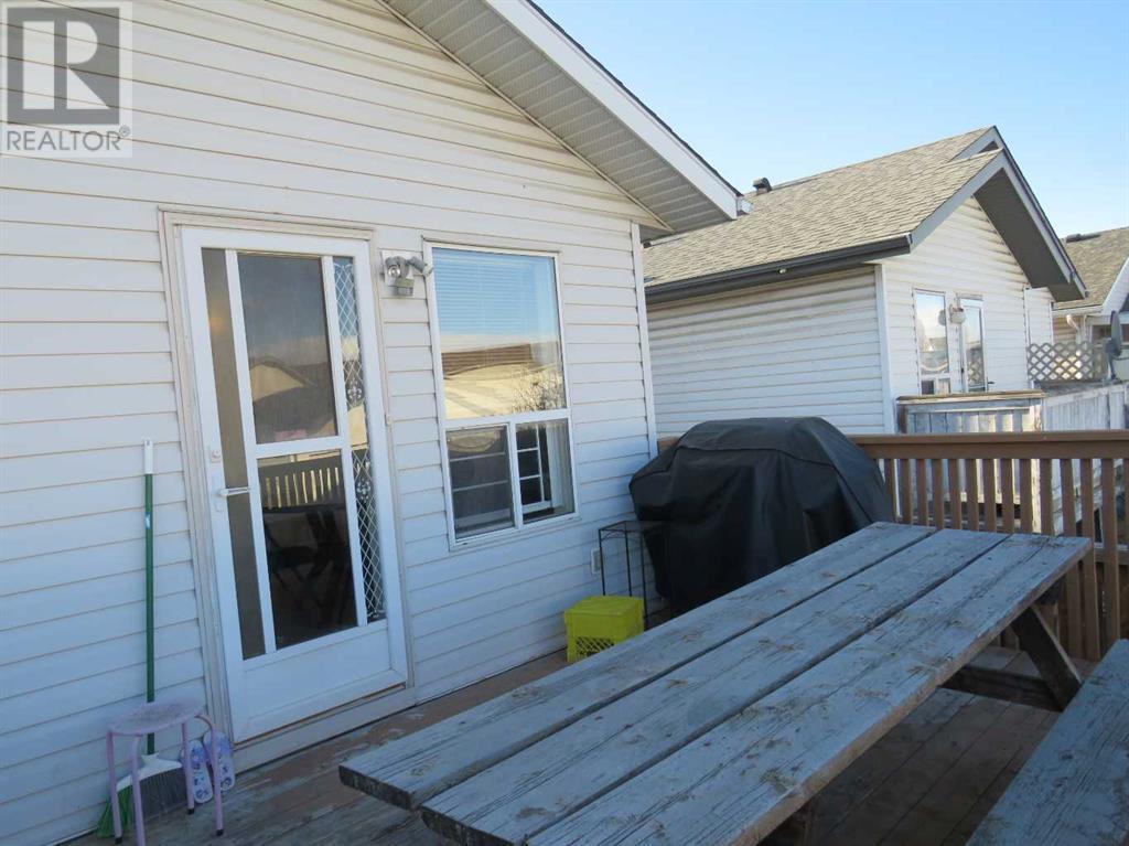 Single Family House Bi-level for Sale in  Applewood Drive SE Applewood Park Calgary 